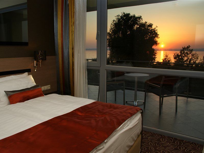 Hotel Azur Premium Siófok Exterior foto